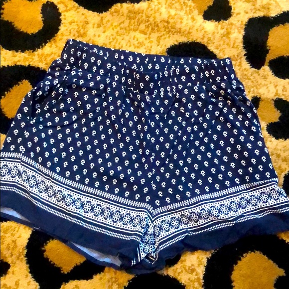 Garage Pants - Garage Navy Blue & White Bandana Shorts💙